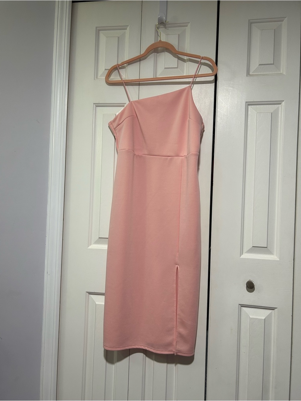 Pink midi bodycon dress with side slit
